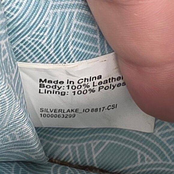 The Sak Silverlake ID Card Wallet Metallic Leather Silver Pewter Embossed Studs - Picture 10 of 11